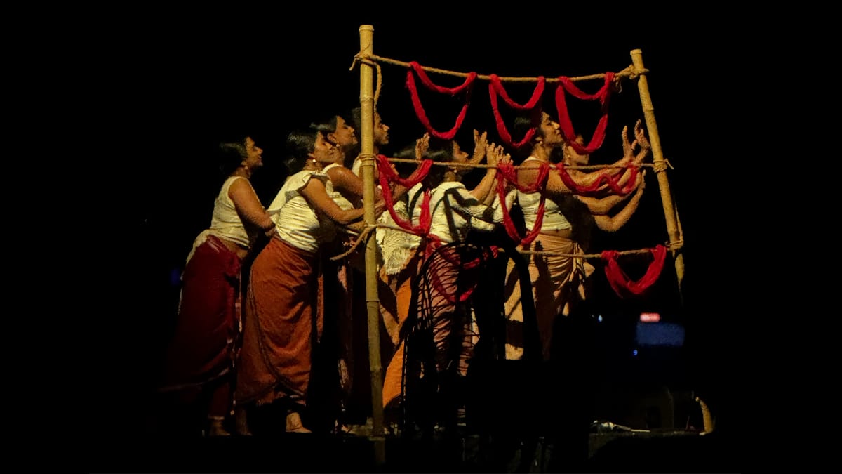 Weaving Lives: Neythe